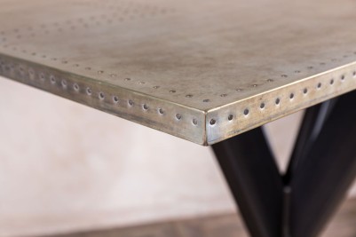 halifax-tank-trap-cafe-bar-table-rectangular-zinc-top-close-up